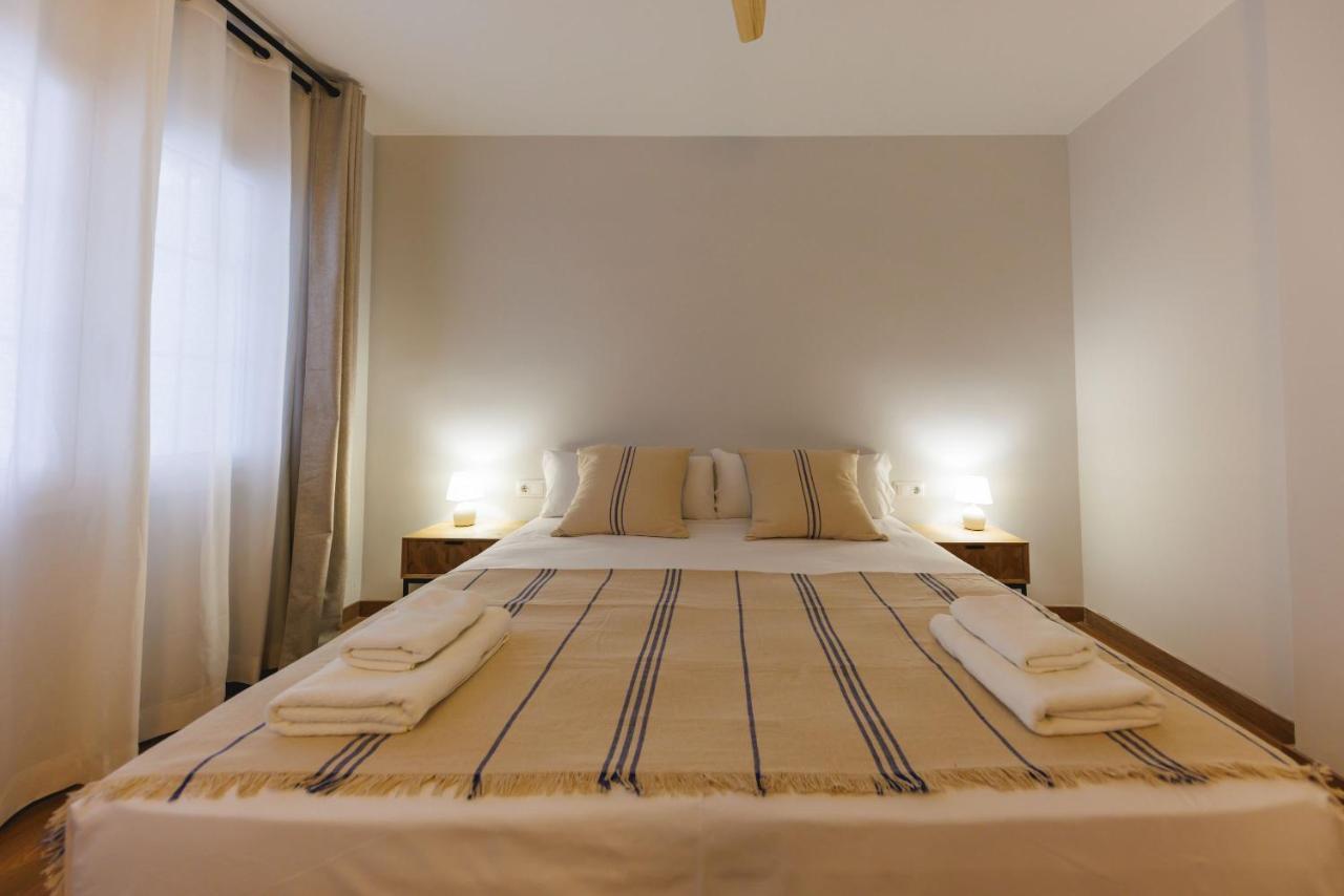 Bravissimo Figuerola, Spacious 3-Bedroom Apartment ジローナ エクステリア 写真