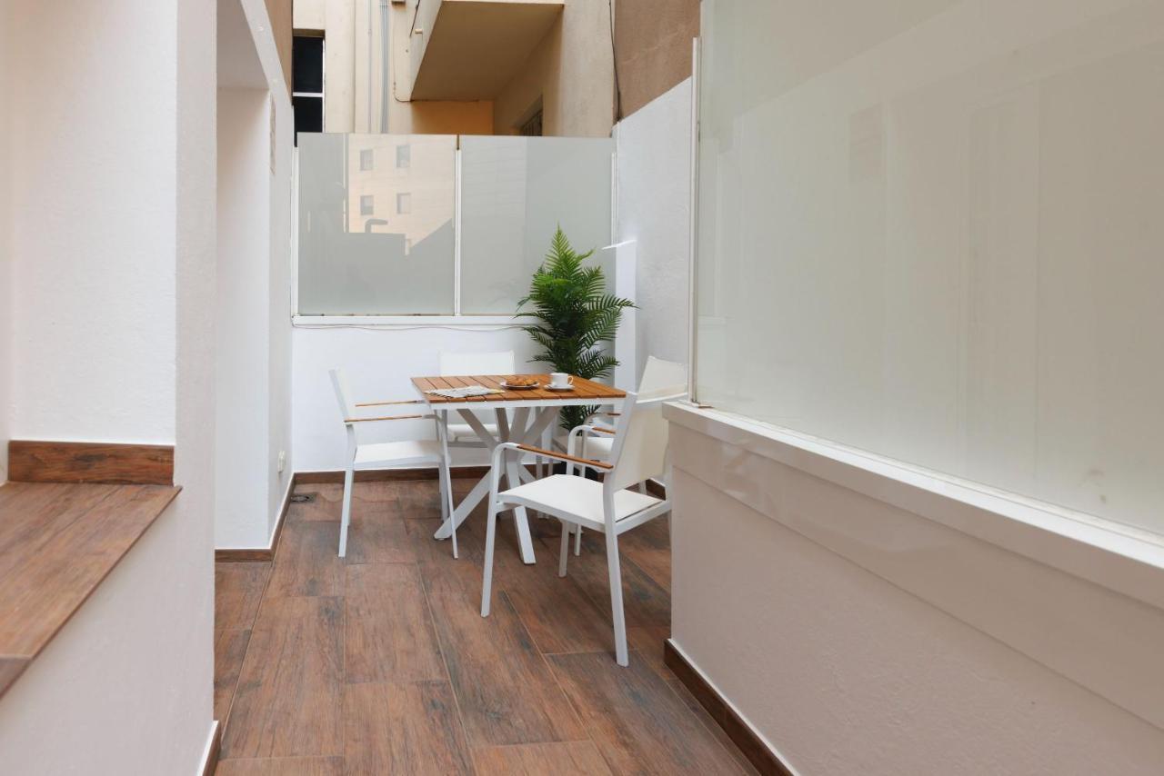 Bravissimo Figuerola, Spacious 3-Bedroom Apartment ジローナ エクステリア 写真