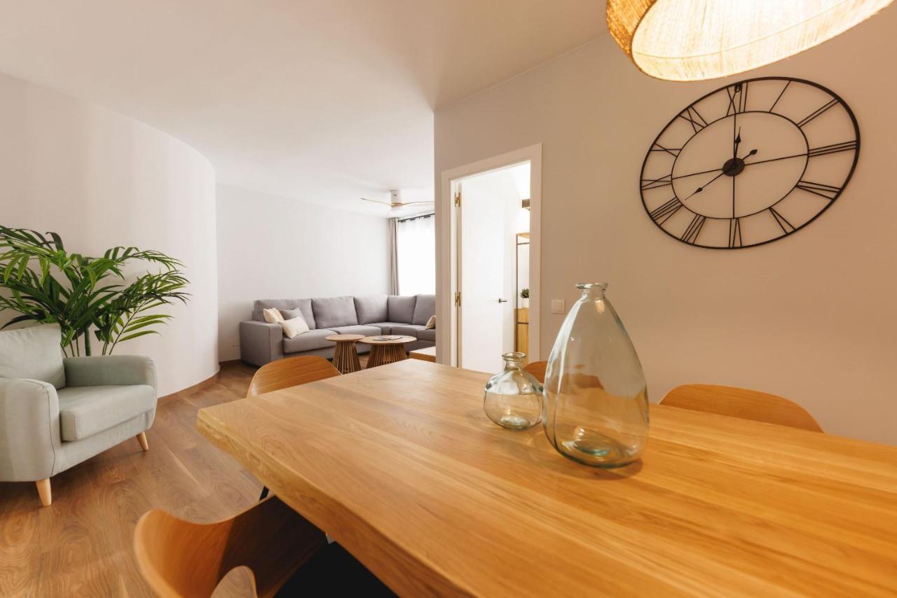 Bravissimo Figuerola, Spacious 3-Bedroom Apartment ジローナ エクステリア 写真