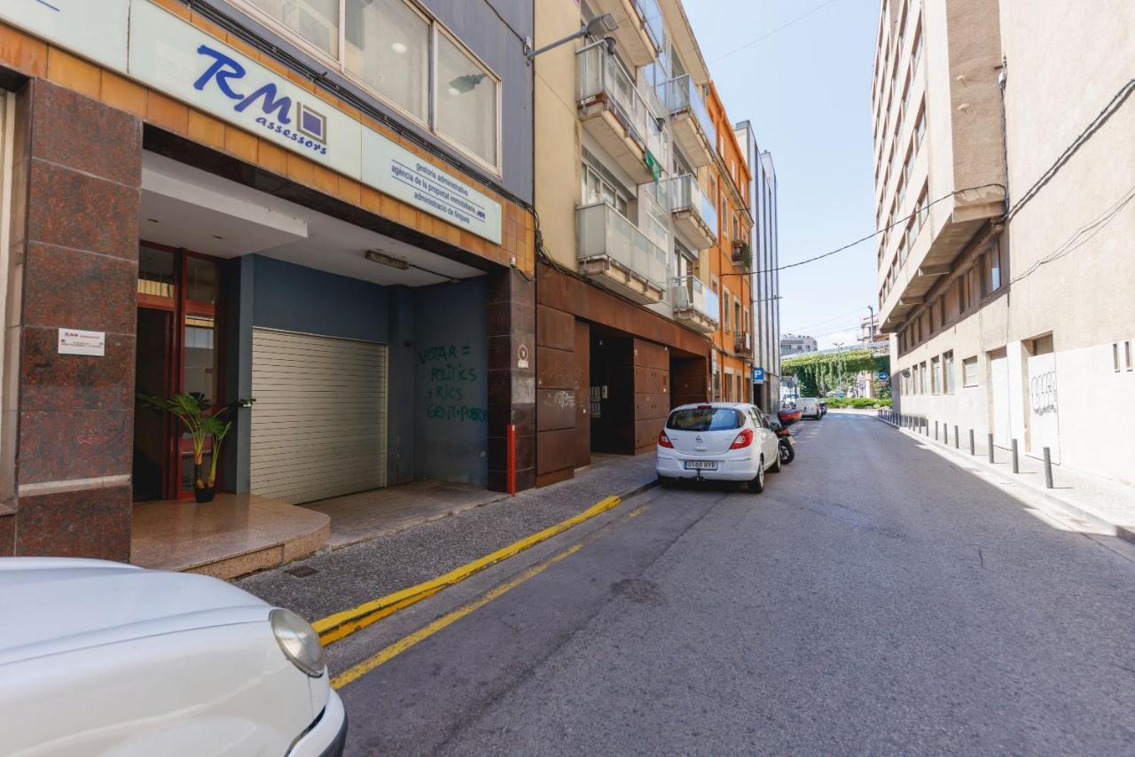 Bravissimo Figuerola, Spacious 3-Bedroom Apartment ジローナ エクステリア 写真